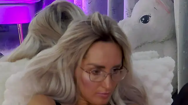IsabelleEthan live sex cam