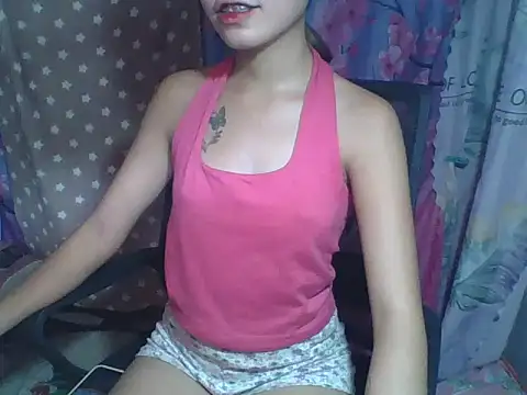 sweetpussie18x - SweetPussie18x's free webcam - UK Sex Cams