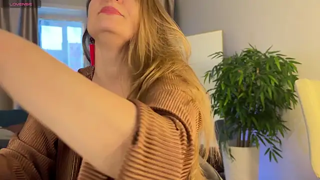 -solar-jane- (F milf) - blow job