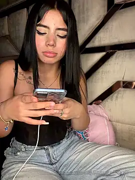 Laura-Khalifa