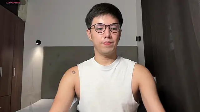 addictiveboi (M young) - Public cumshow!