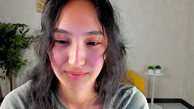flirtyaura (F young) - tits massage