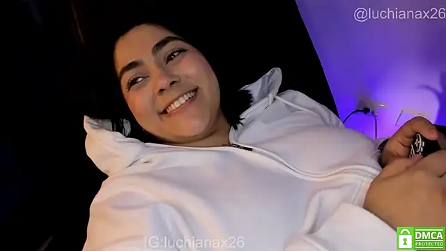 lucy26_ (F young) - Hiiii;)