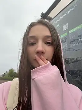 outside_rosy Live Webcam on Stripchat