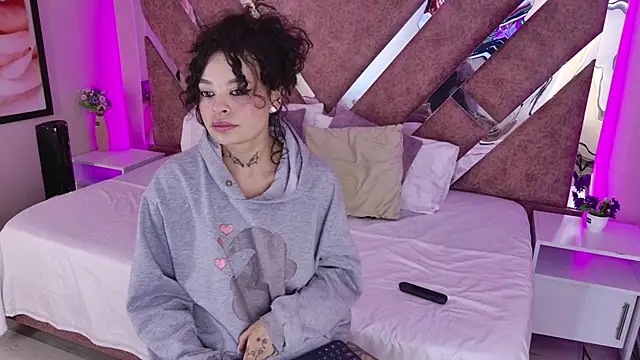 katherinegomez (F young) - Seduce you with my mouth & tits😋