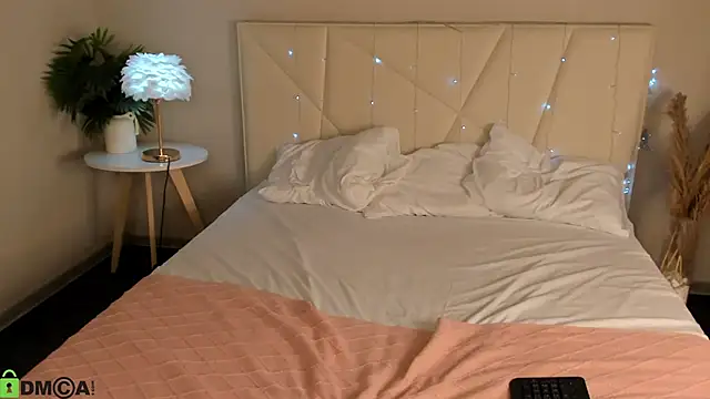 aria_mila - Aria_Mila's free webcam - UK Sex Cams