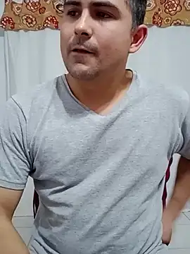 bradd_32 (M young) - HANDJOB AND CUMSHOT