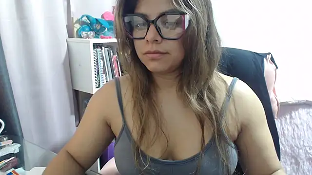 katteangellat - KatteAngelLat's free webcam - UK Sex Cams