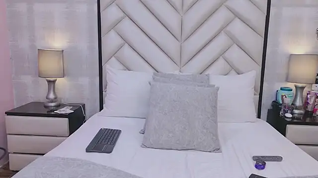 hazelmoret (F young) - Softly blowjob 😏