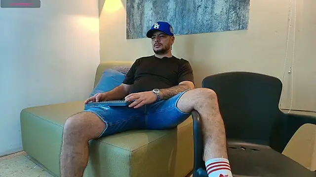 troy_kirk (Ask my age) - cum shot