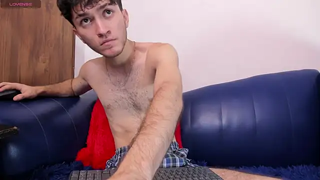kavencastro webcam stripchat model stream image