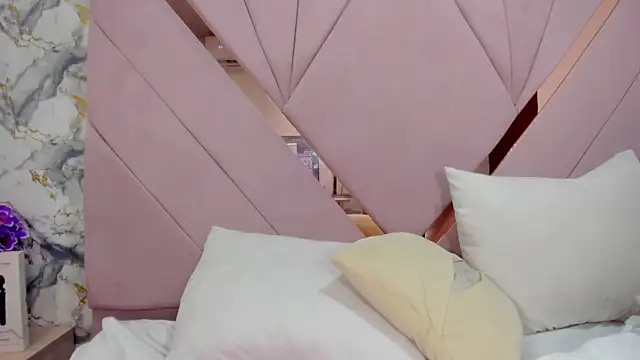 mia_rouxx1