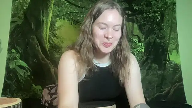 mo0ngoddess - Mo0ngoddess's free webcam - UK Sex Cams
