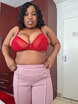 BoobQueenxx