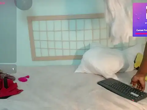 DoollFerrer -  petite cam model