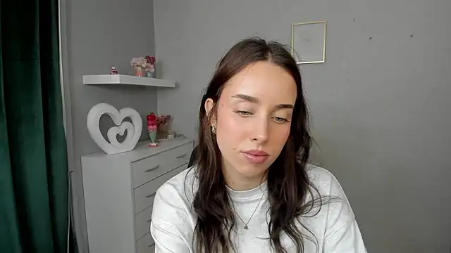 adelesolo - AdeleSolo's free webcam - UK Sex Cams