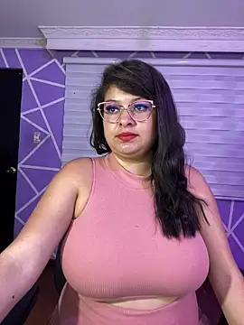 MiiaaJoness