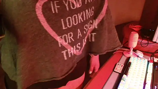 smokydee - SmokyDee's free webcam - UK Sex Cams