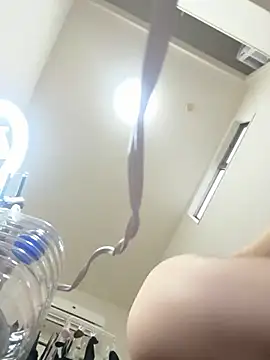 momo_mm (F young) - ゴールしたら、パンツポイして、、デンマで、クリ攻めしちゃう♡♡