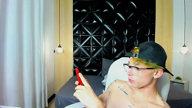 Adam_Skye
