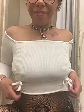  Desirae_Luciano chat room