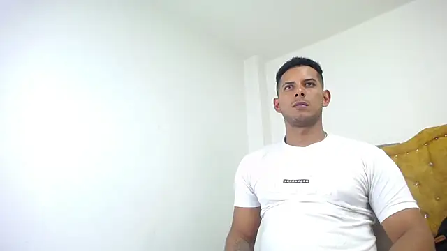 chris_dick23 - Chris_Dick23's free webcam - UK Sex Cams