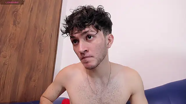 kavencastro (Ask my age) - Naked me and enjoy my body<3