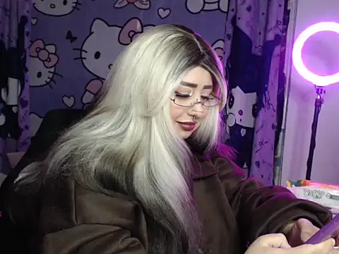 lussyevans24 - Lussyevans24's free webcam - UK Sex Cams