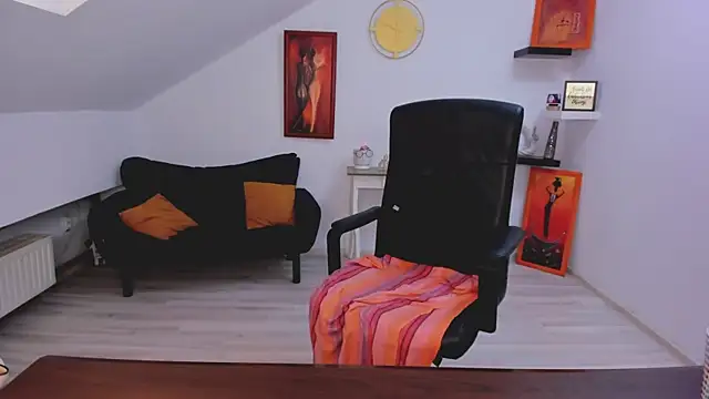 lollagirl - LollaGirl's free webcam - UK Sex Cams