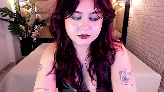 crimson_tati_ - Crimson_tati_'s free webcam - UK Sex Cams