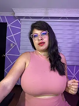 MiiaaJoness