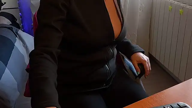 mariaplaya - Mariaplaya's free webcam - UK Sex Cams