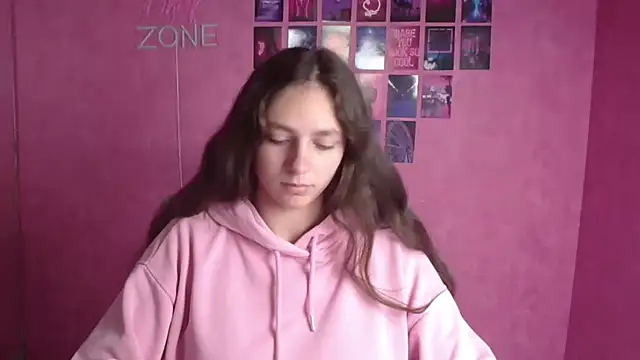 kissmejulia - KissMeJulia's free webcam - UK Sex Cams