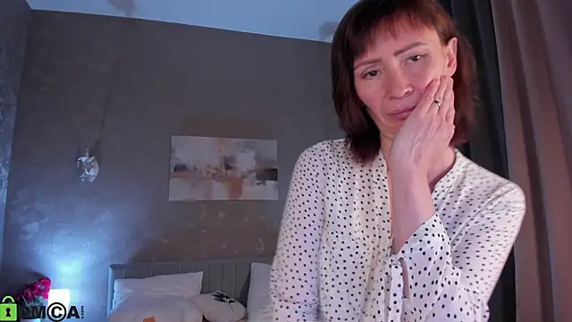 gracekellyyy - Gracekellyyy's free webcam - UK Sex Cams