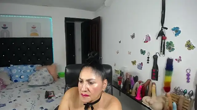 mature_bigboobs10 (Ask my age) - see now my big pussy creamy open