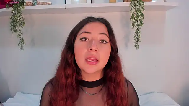 nicolle_evanss_ - Nicolle_Evanss_'s free webcam - UK Sex Cams