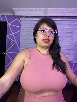 miiaajoness - MiiaaJoness's free webcam - UK Sex Cams