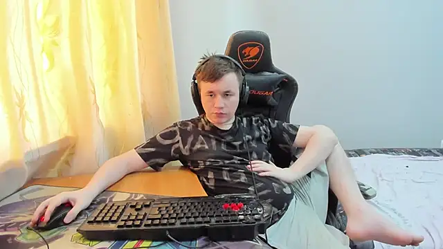 iliaskrislove - Iliaskrislove's free webcam - UK Sex Cams