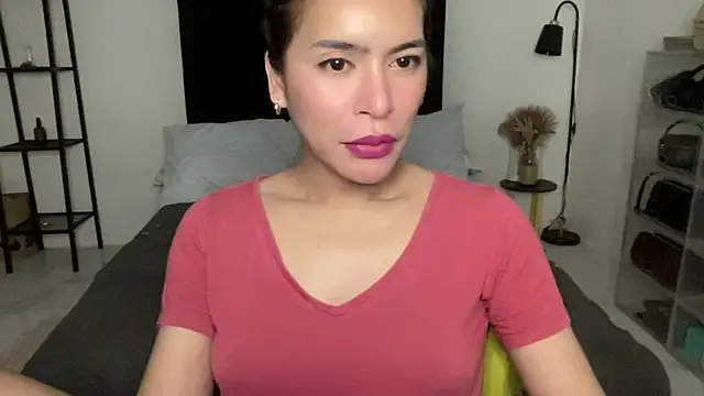 your_bianca69 - Your_bianca69's free webcam - UK Sex Cams