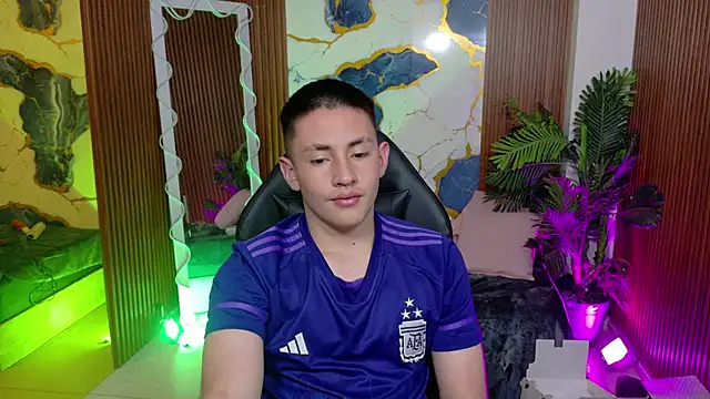 andres_tay - Andres_Tay's free webcam - UK Sex Cams