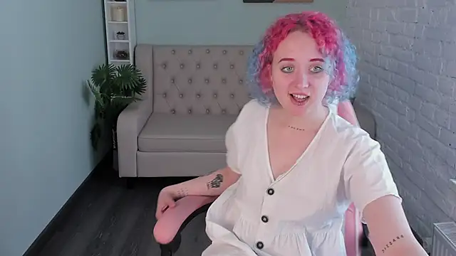 scarlettsparkss - ScarlettSparkss's free webcam - UK Sex Cams