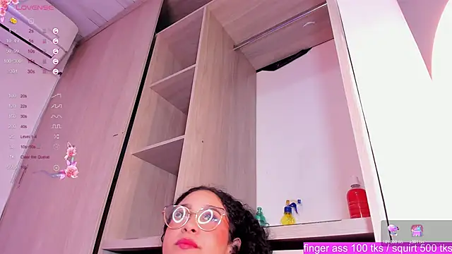 ssweetsiinnn - SSWEETSIINNN's free webcam - UK Sex Cams