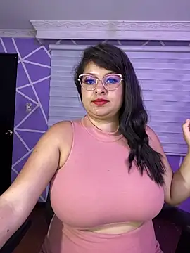 MiiaaJoness