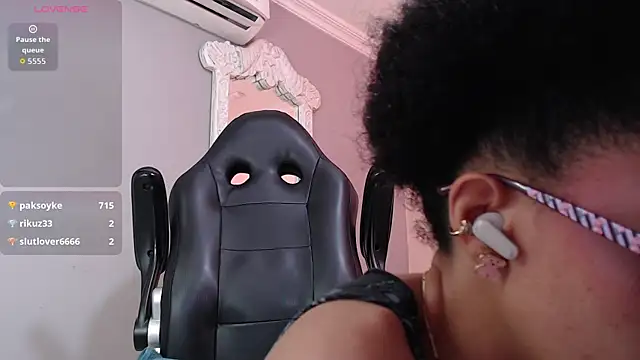 ElaineLaurent live sex cam
