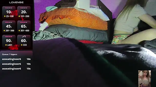 Blondiewithanass