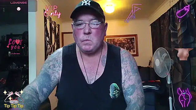 KINKYBLUEYES69