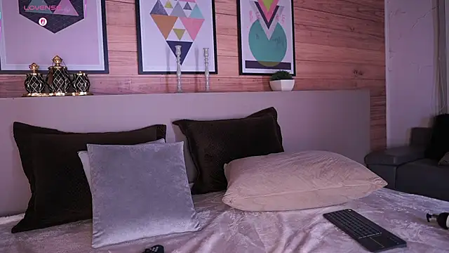 ariafoster (F young) - Shake my ass on your face