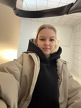 ashleymur (F teen) - ass slaps 20