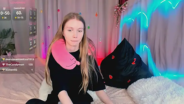 lada2k4 (F young) - Turn on red backlight👨‍🦰👩‍🦰🧧🔴🔺🔻
