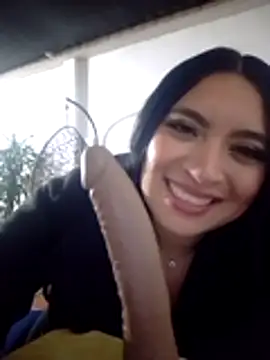 lunaxh1 - Lunaxh1's free webcam - UK Sex Cams